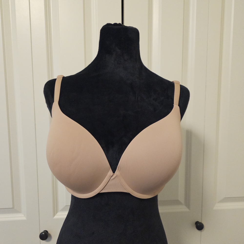 Victoria Secret Light Beige Bra 2 Way Padded Underwire SZ 40C